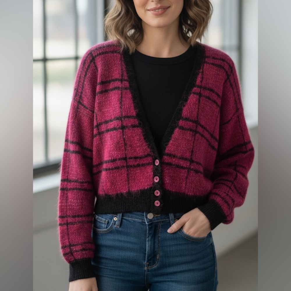 VINTAGE Hand Knit Mohair Cardigan Sweater